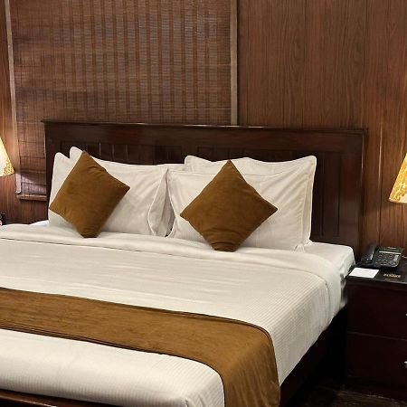 Lawrence View Hotel, לאהור מראה חיצוני תמונה