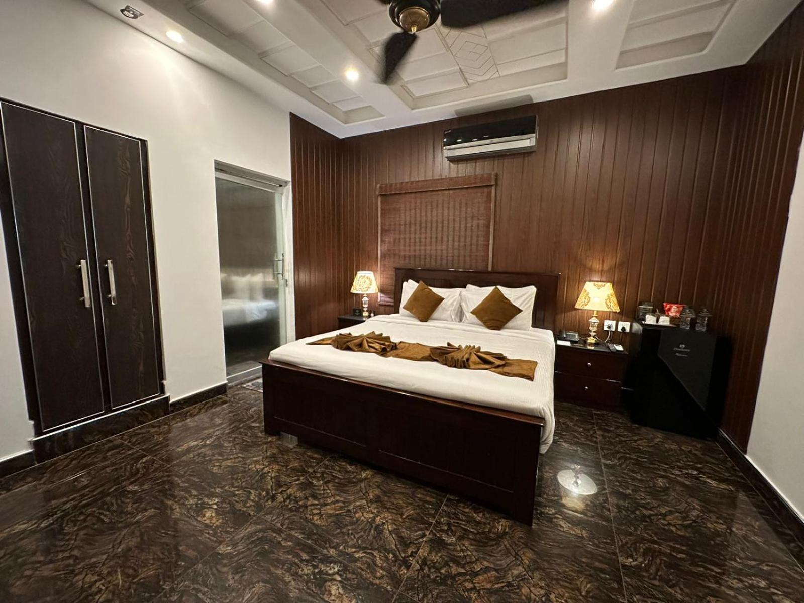 Lawrence View Hotel, לאהור מראה חיצוני תמונה
